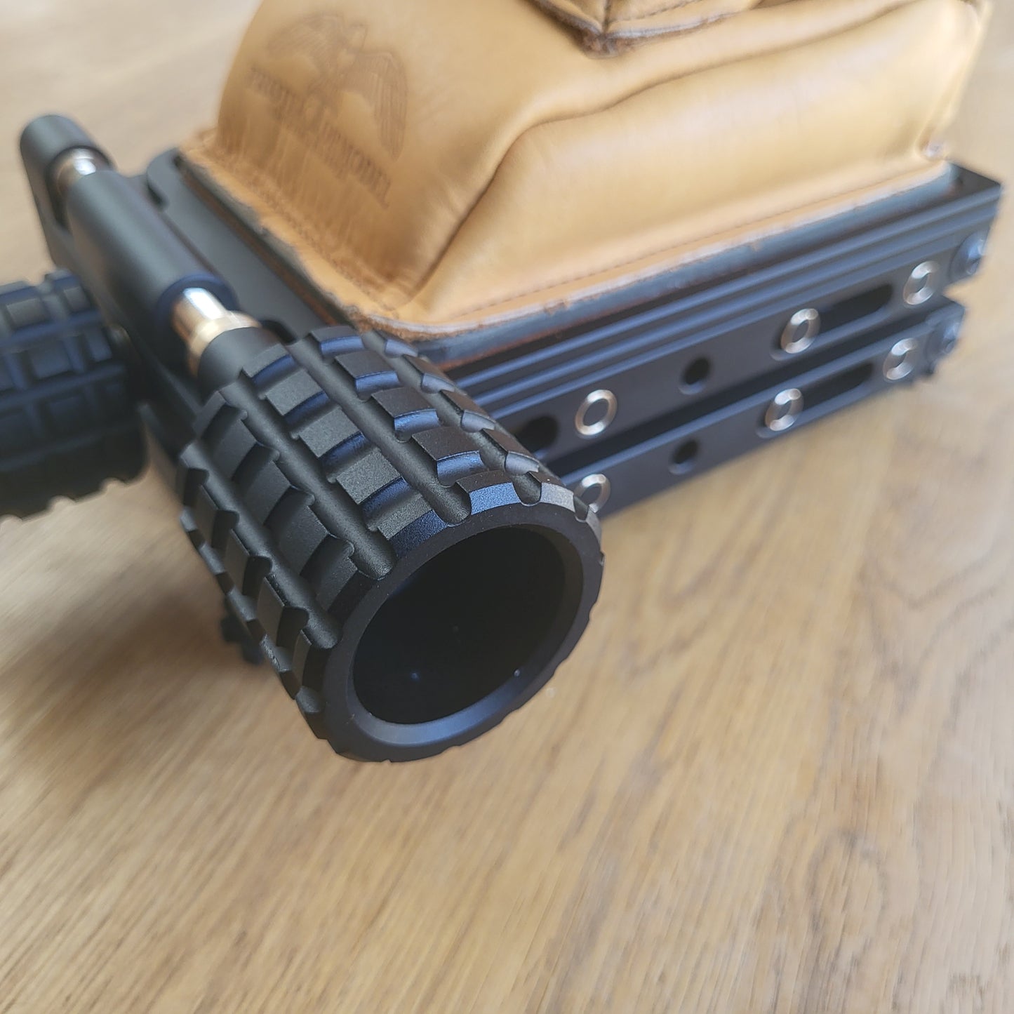 Bears Justierbarer Lifter für dein Rearbag mit Seitenverstellung