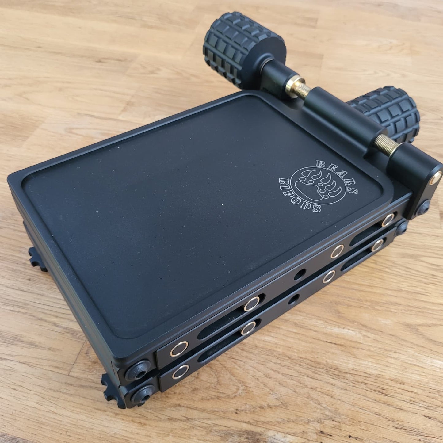 Bears Justierbarer Lifter mit Seitenverstellung und Rearbag B-Ware