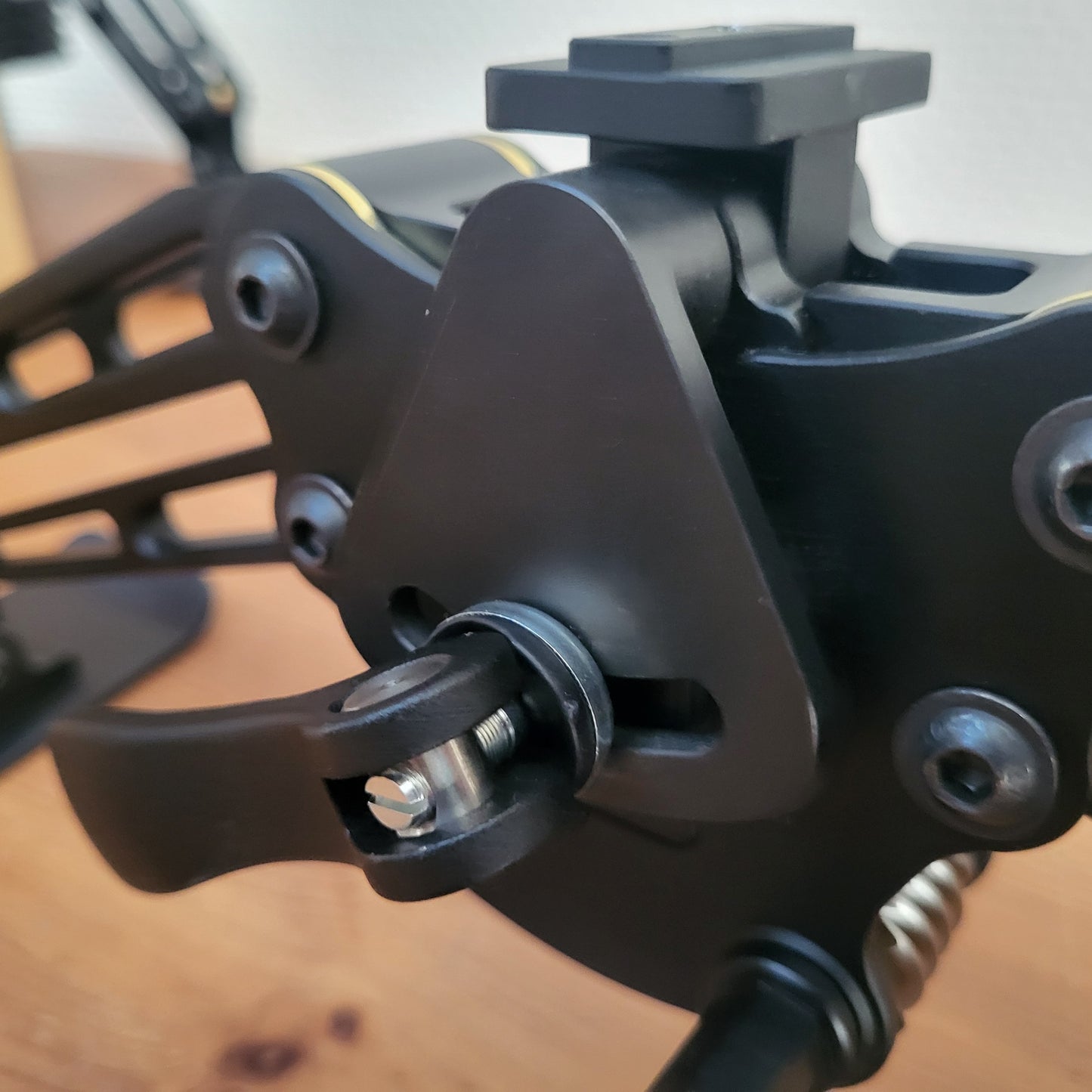 Drehmoment Verstärkung für die Seitenneigung der Standart Bipods